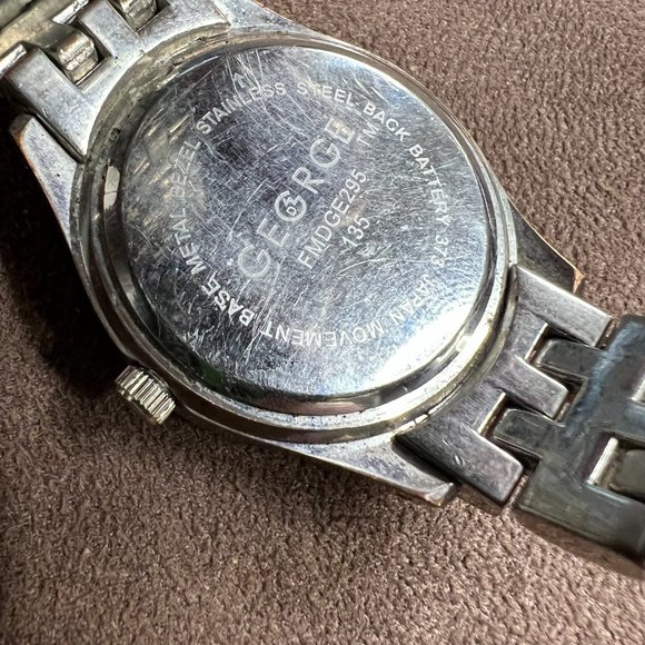Vintage Women's George Watch‎ Silver Tone Crystals On Case - Picture 9 of 9